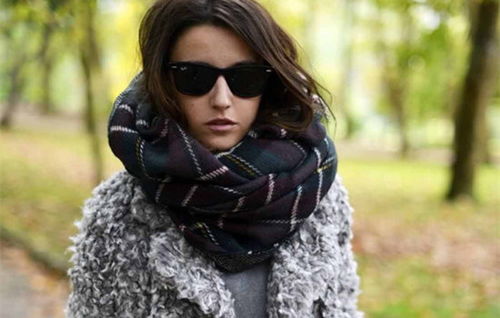 圍巾洗完變硬怎么辦